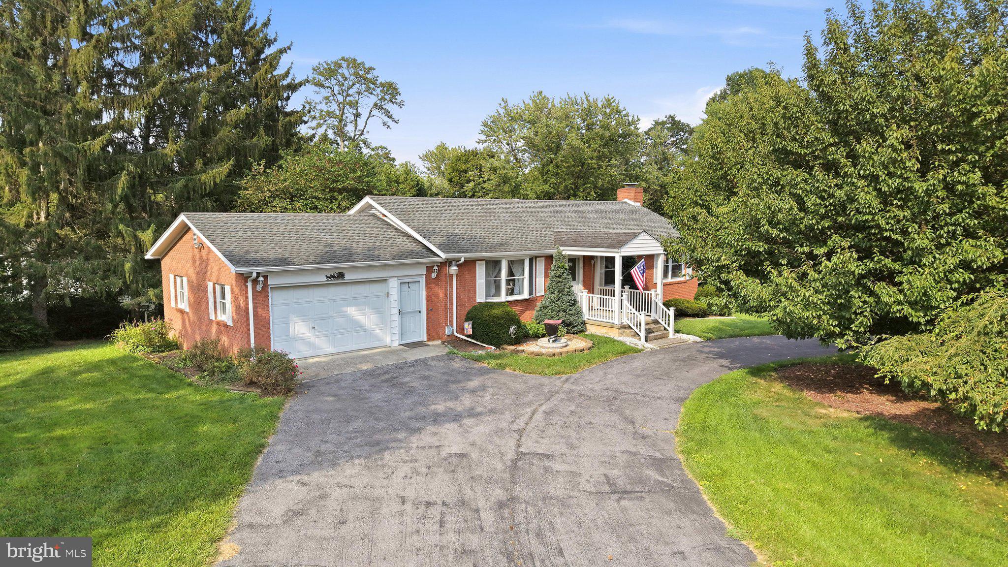 537 TUSCAWILLA DRIVE