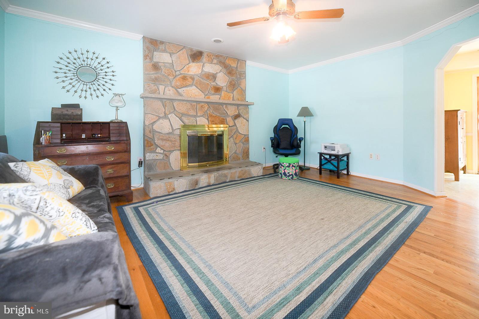 LAUREL BRANCH - Residential