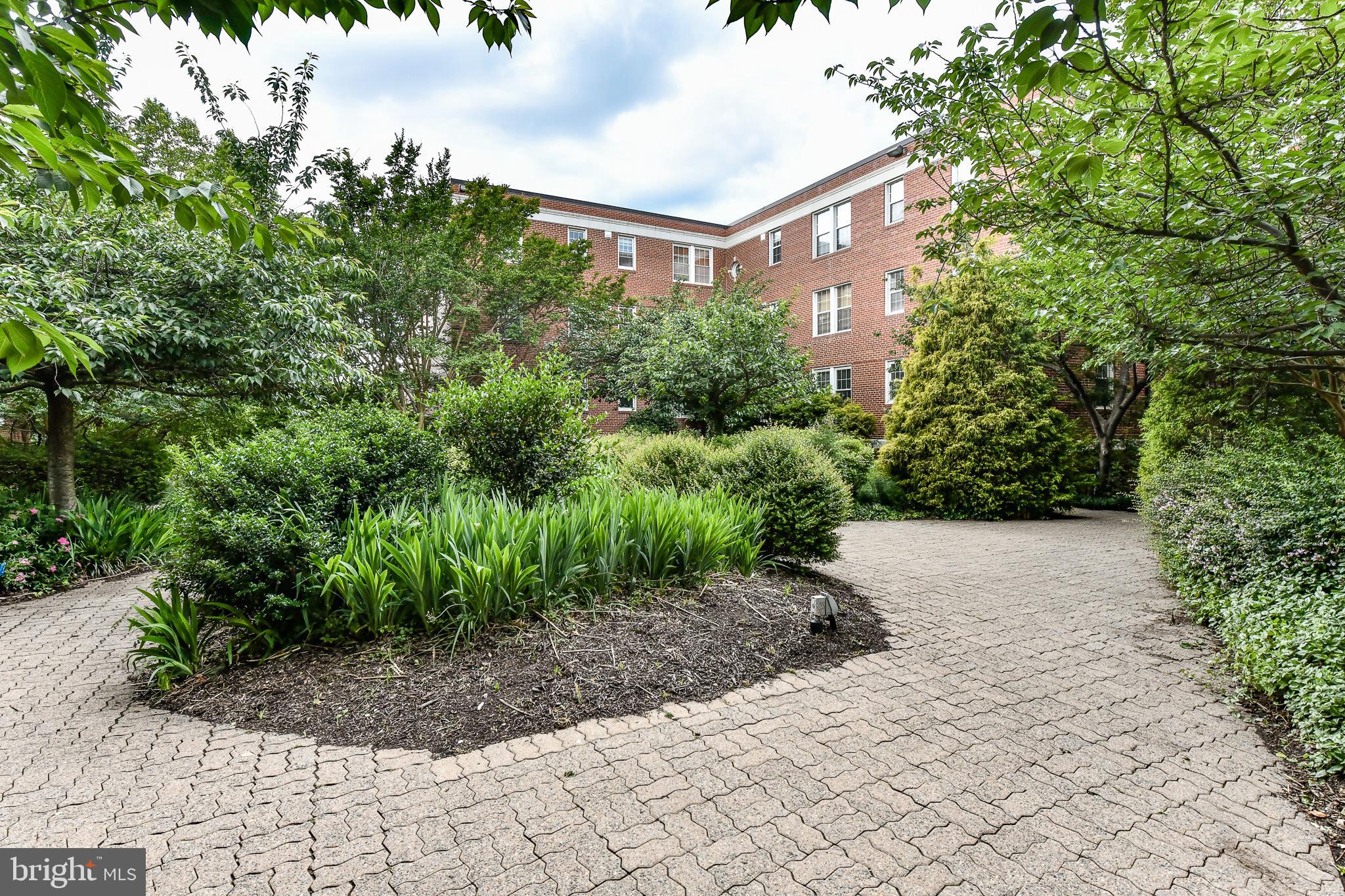 ARBORS OF ARLINGTON - Residential Lease