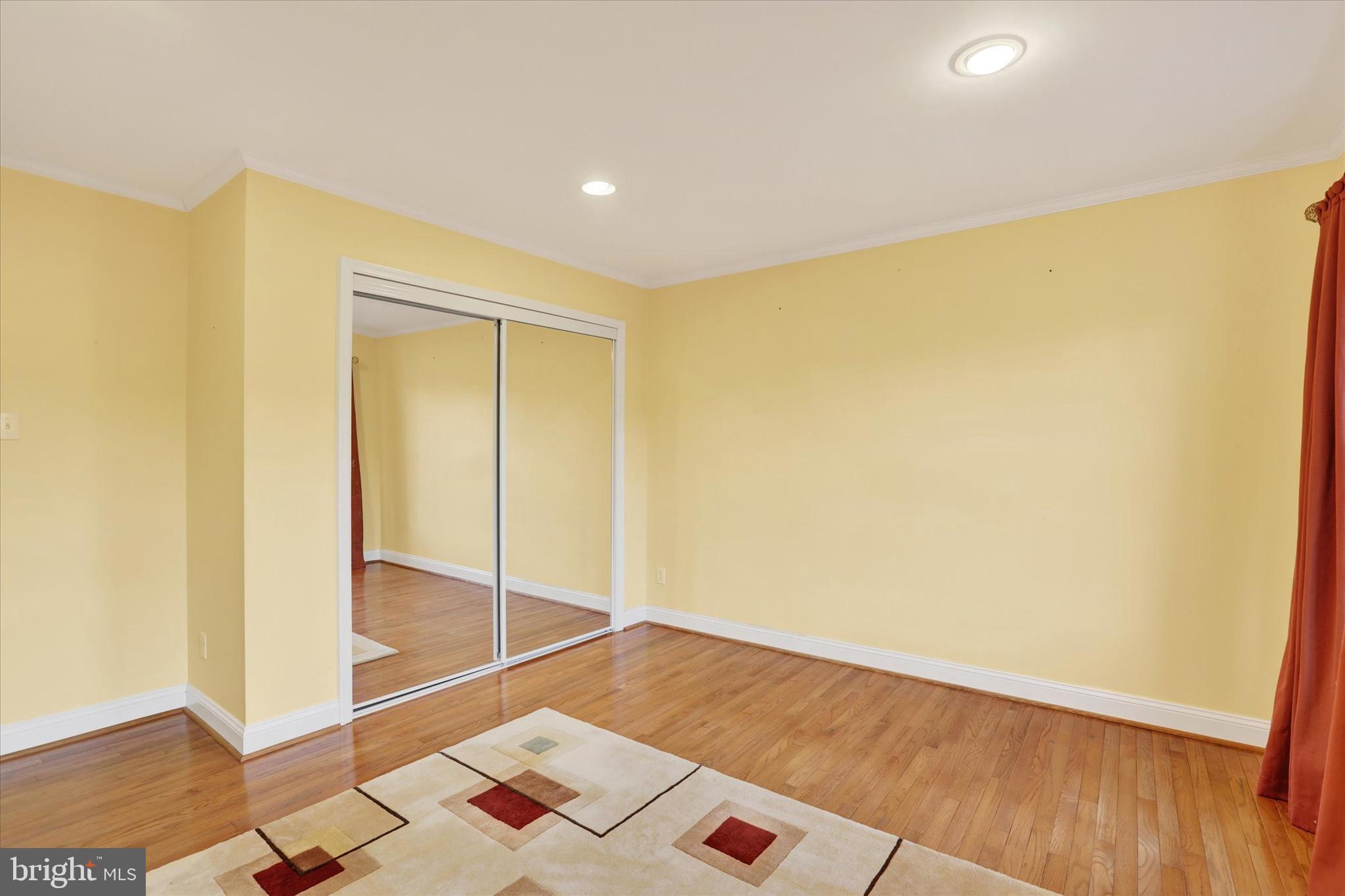 NORTHAMPTON CHASE - Residential