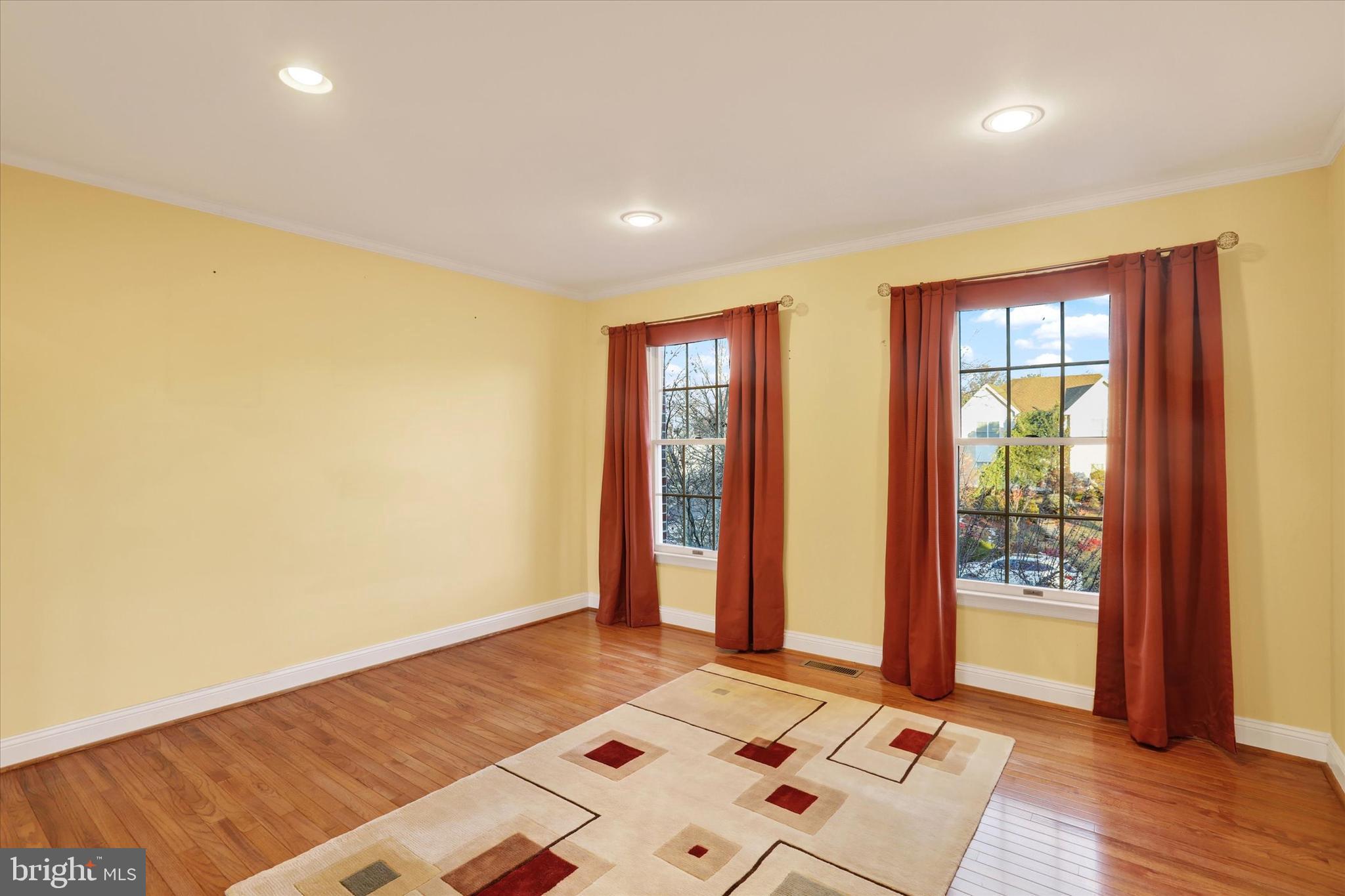 NORTHAMPTON CHASE - Residential