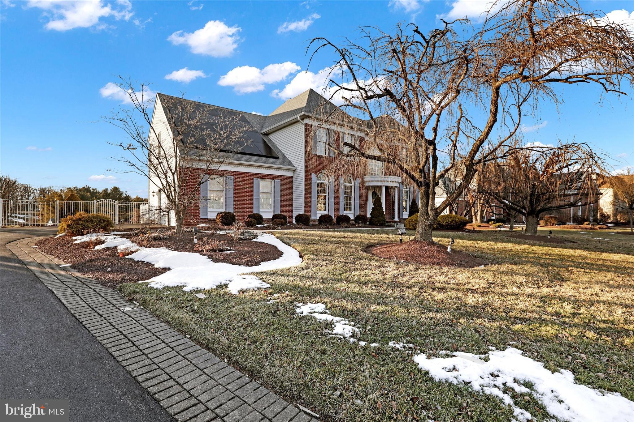 NORTHAMPTON CHASE - Residential