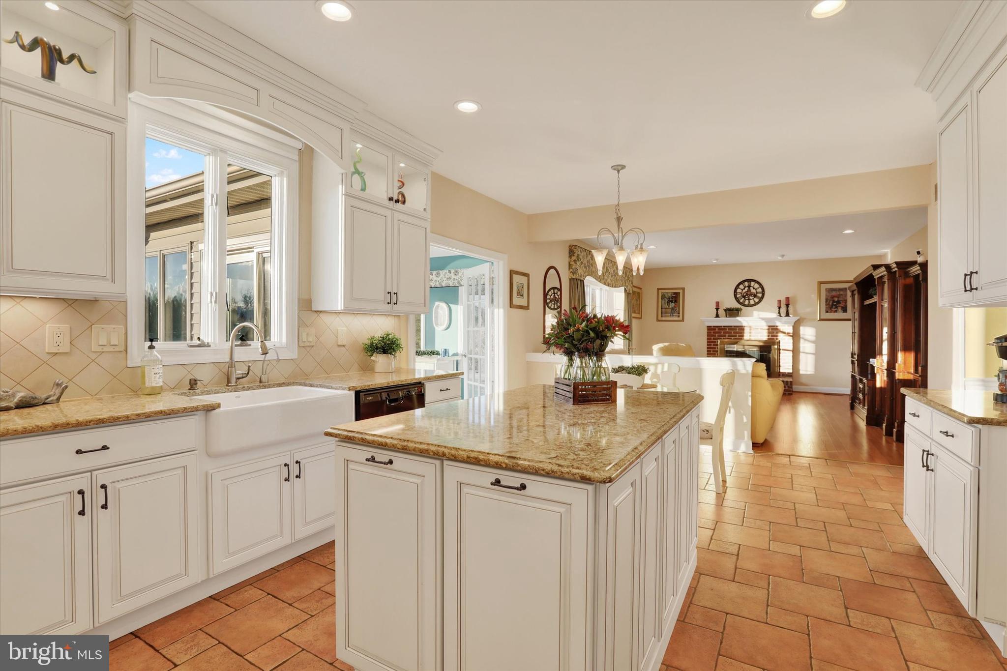 NORTHAMPTON CHASE - Residential