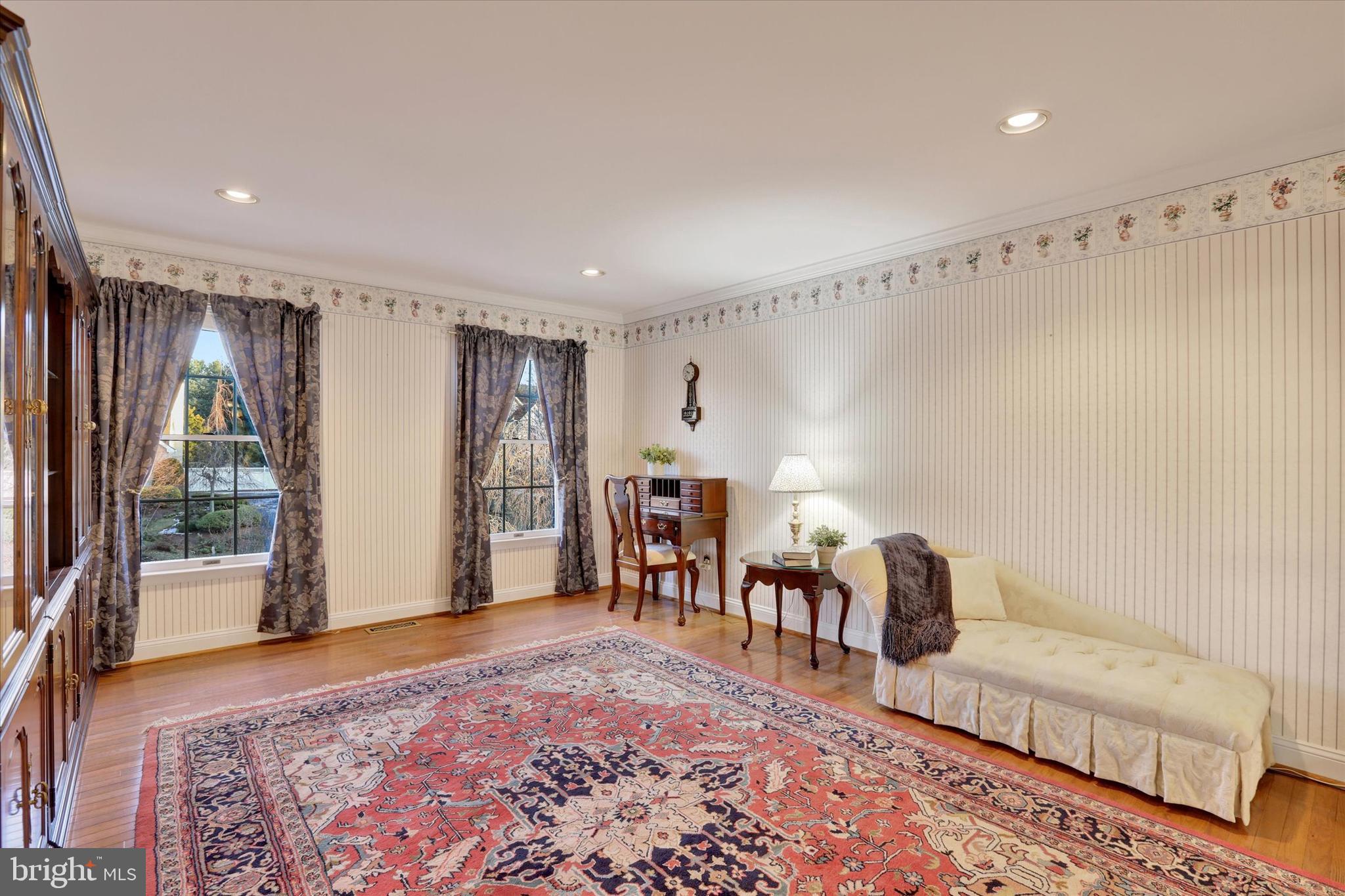 NORTHAMPTON CHASE - Residential