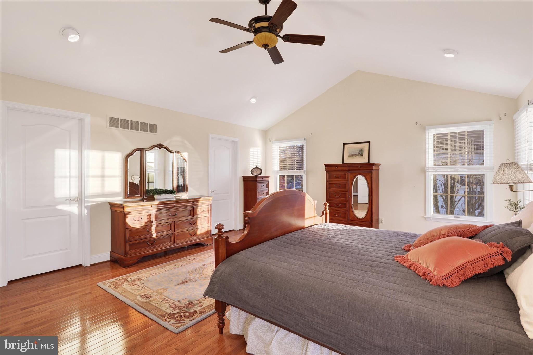 NORTHAMPTON CHASE - Residential