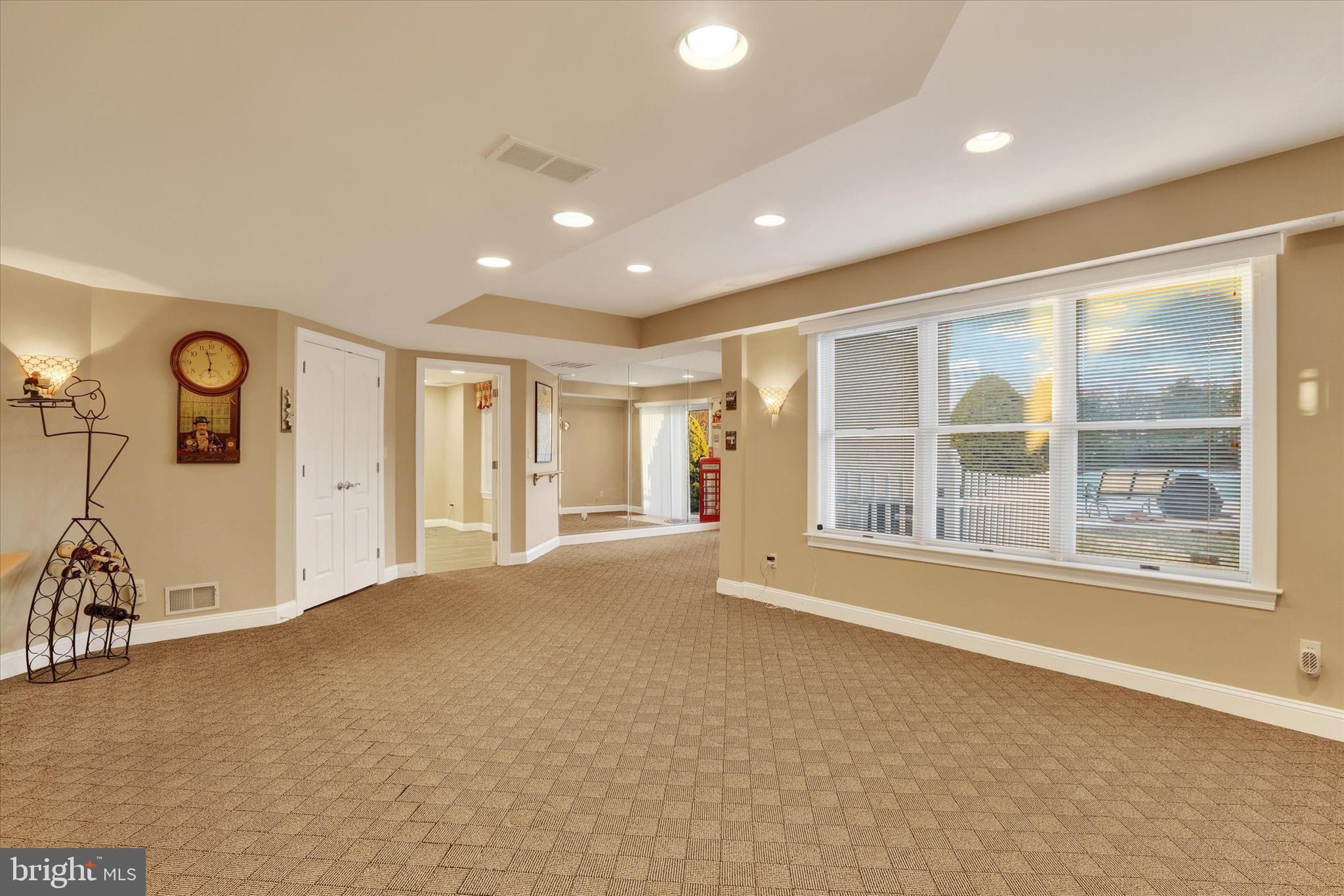 NORTHAMPTON CHASE - Residential