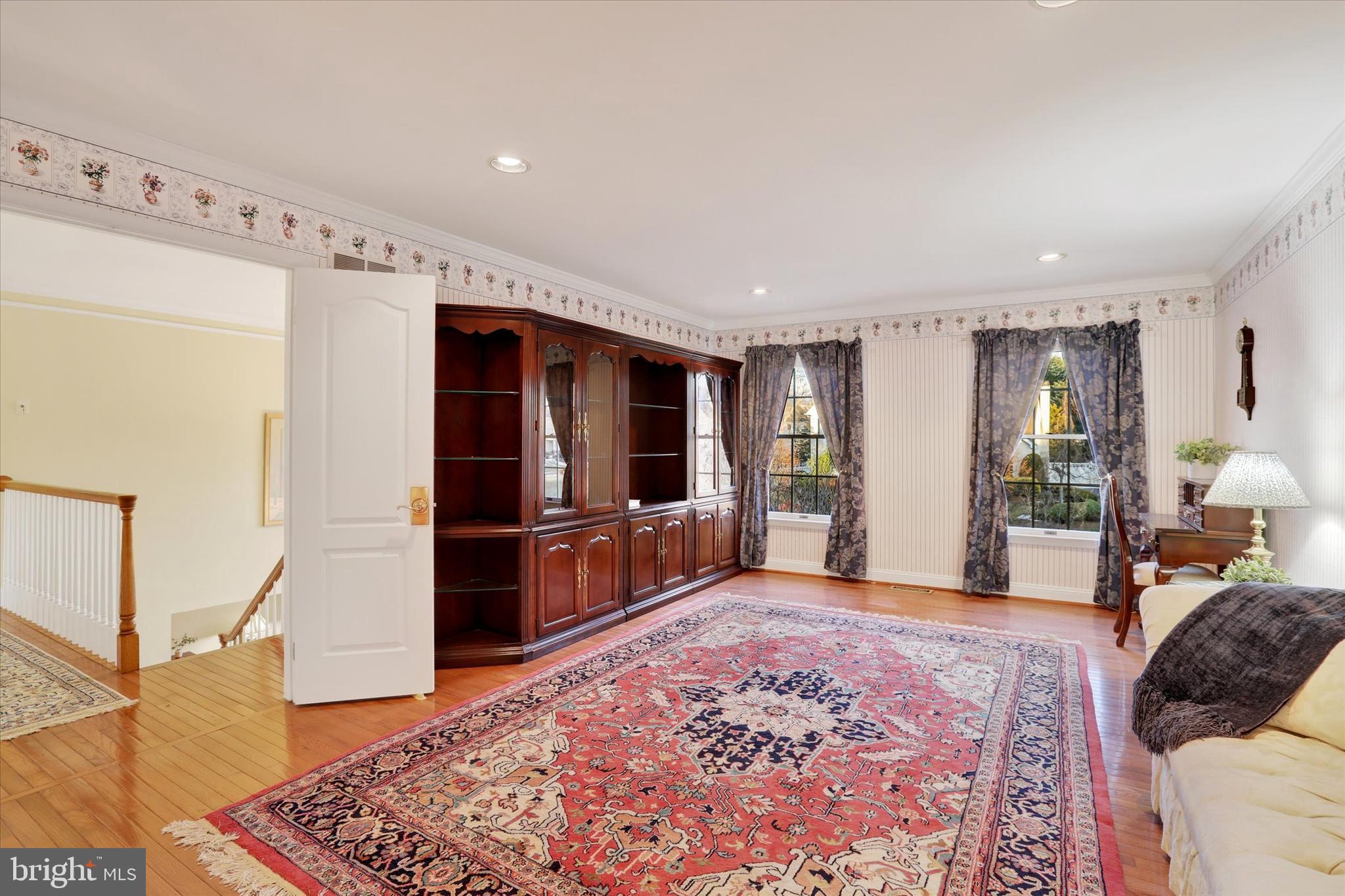 NORTHAMPTON CHASE - Residential