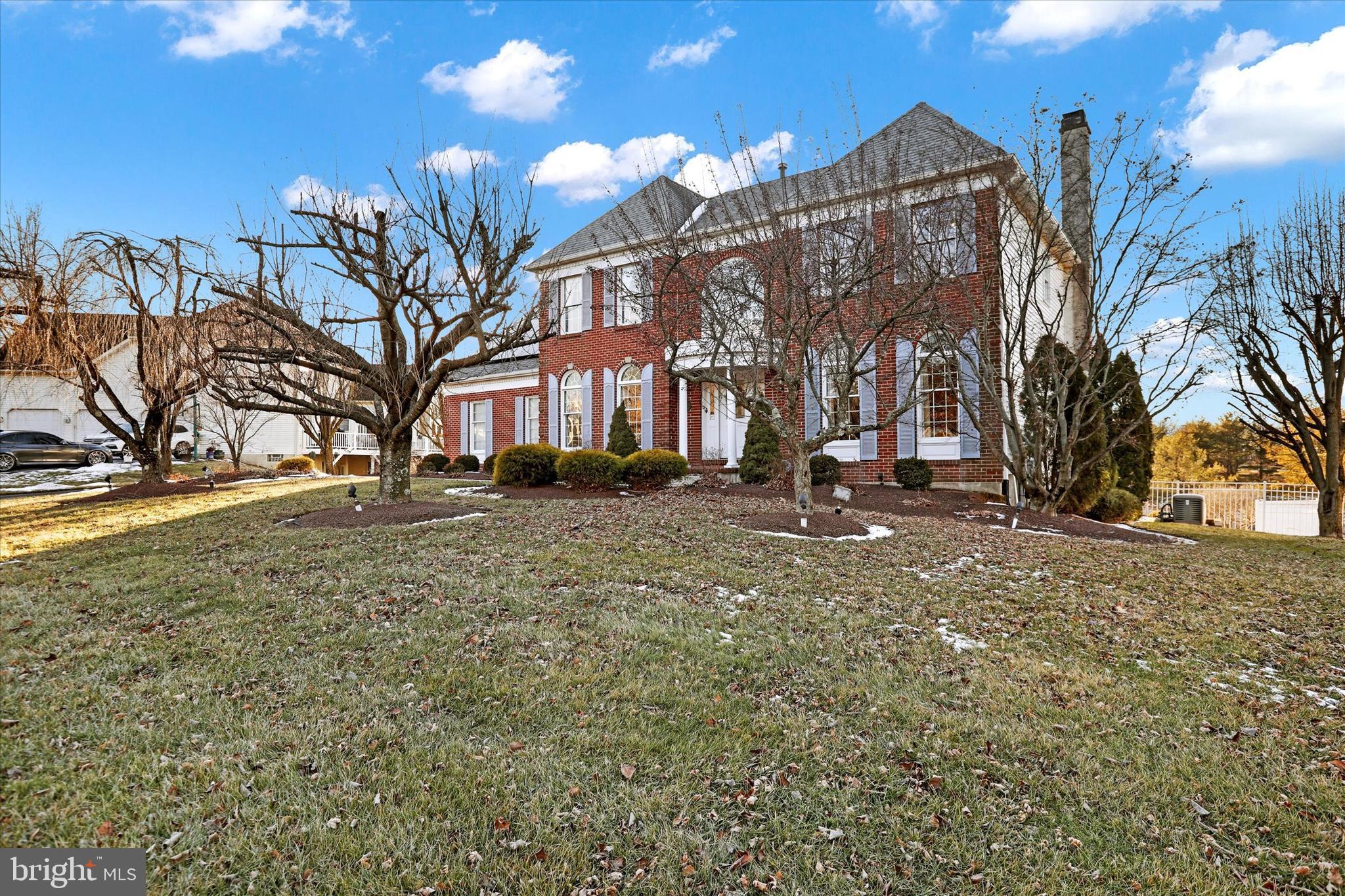 NORTHAMPTON CHASE - Residential