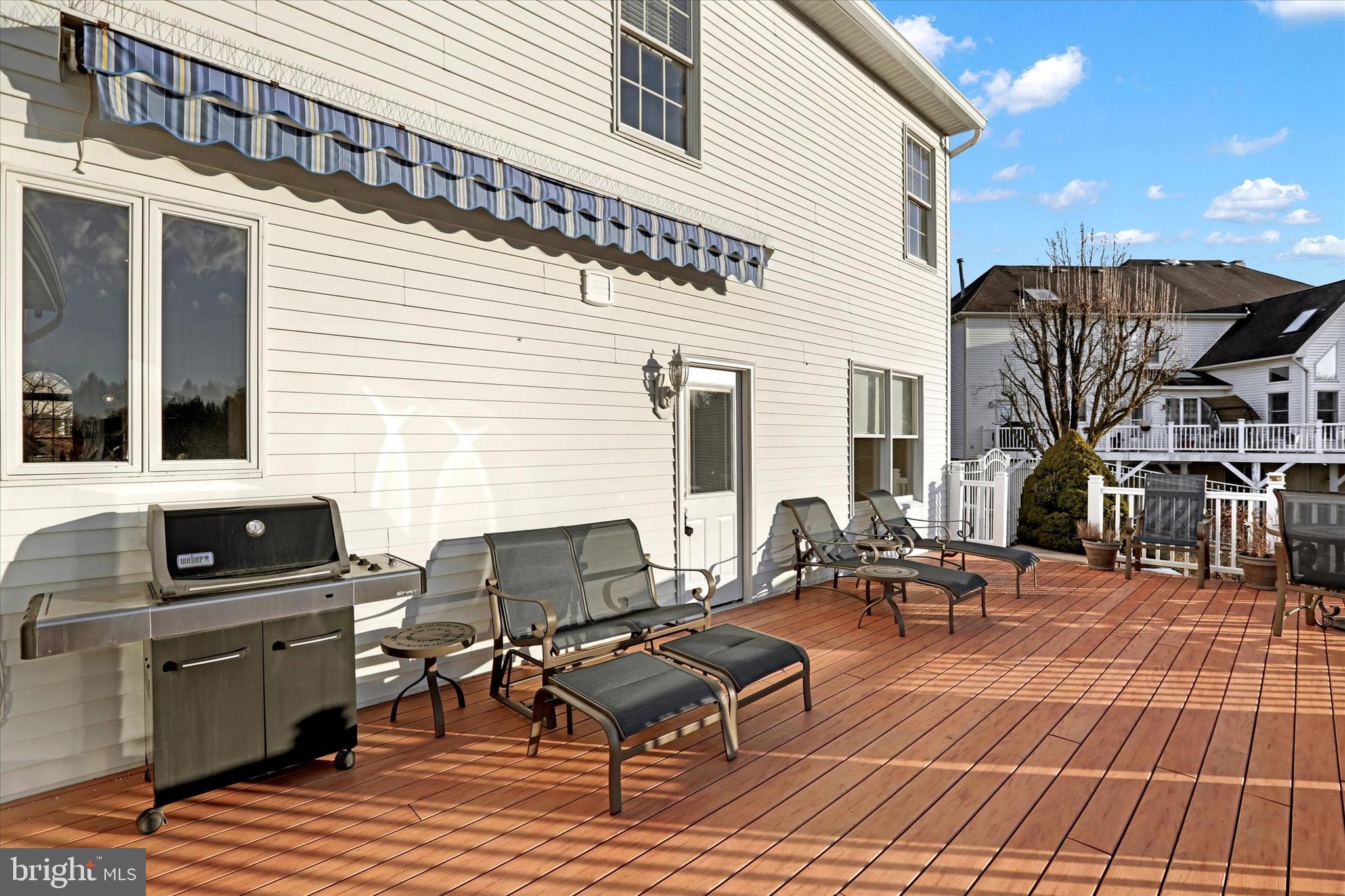 NORTHAMPTON CHASE - Residential