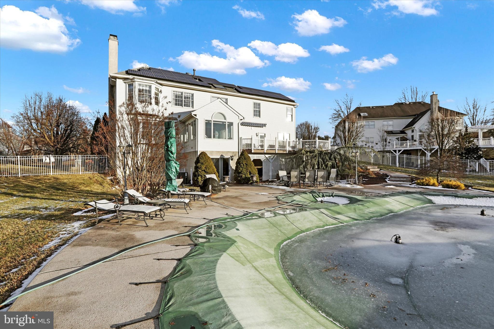 NORTHAMPTON CHASE - Residential