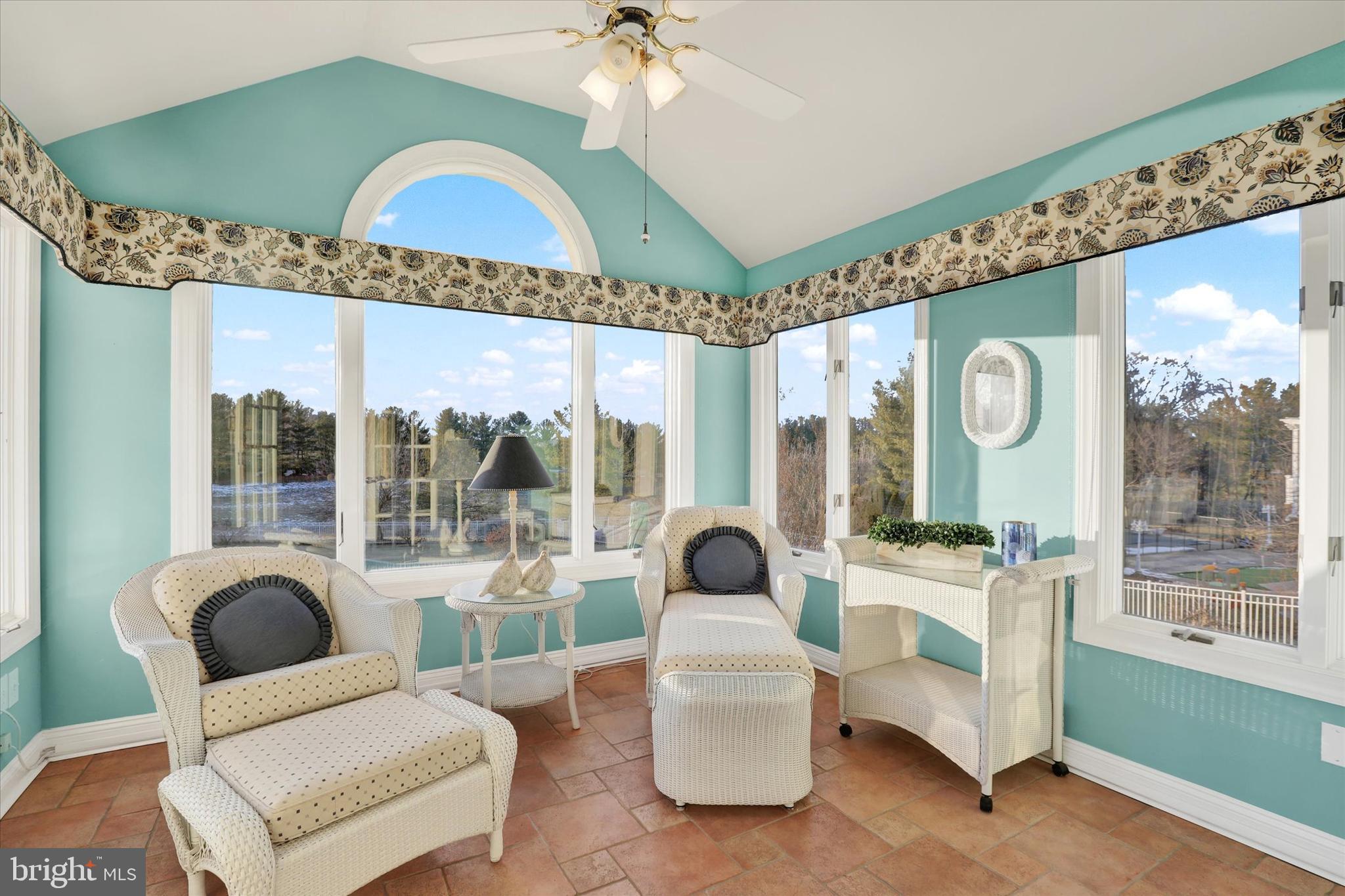 NORTHAMPTON CHASE - Residential