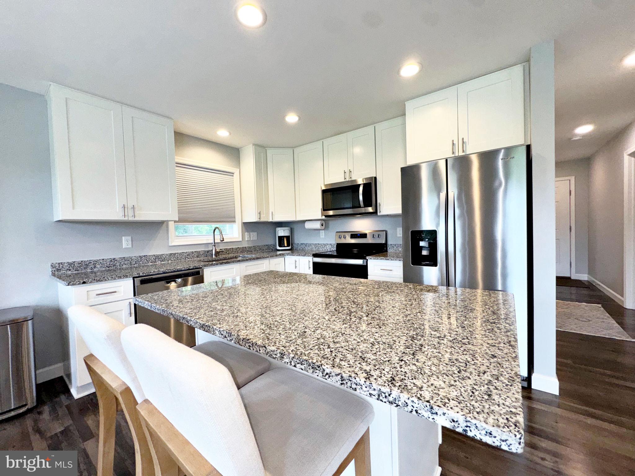 HIDDEN RIVER FARM - Residential