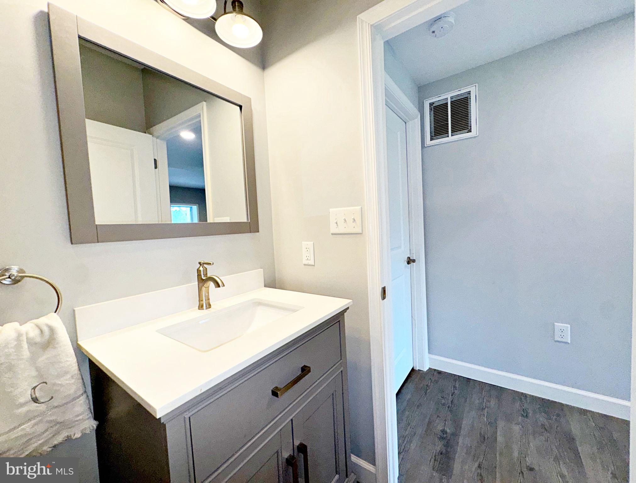 HIDDEN RIVER FARM - Residential