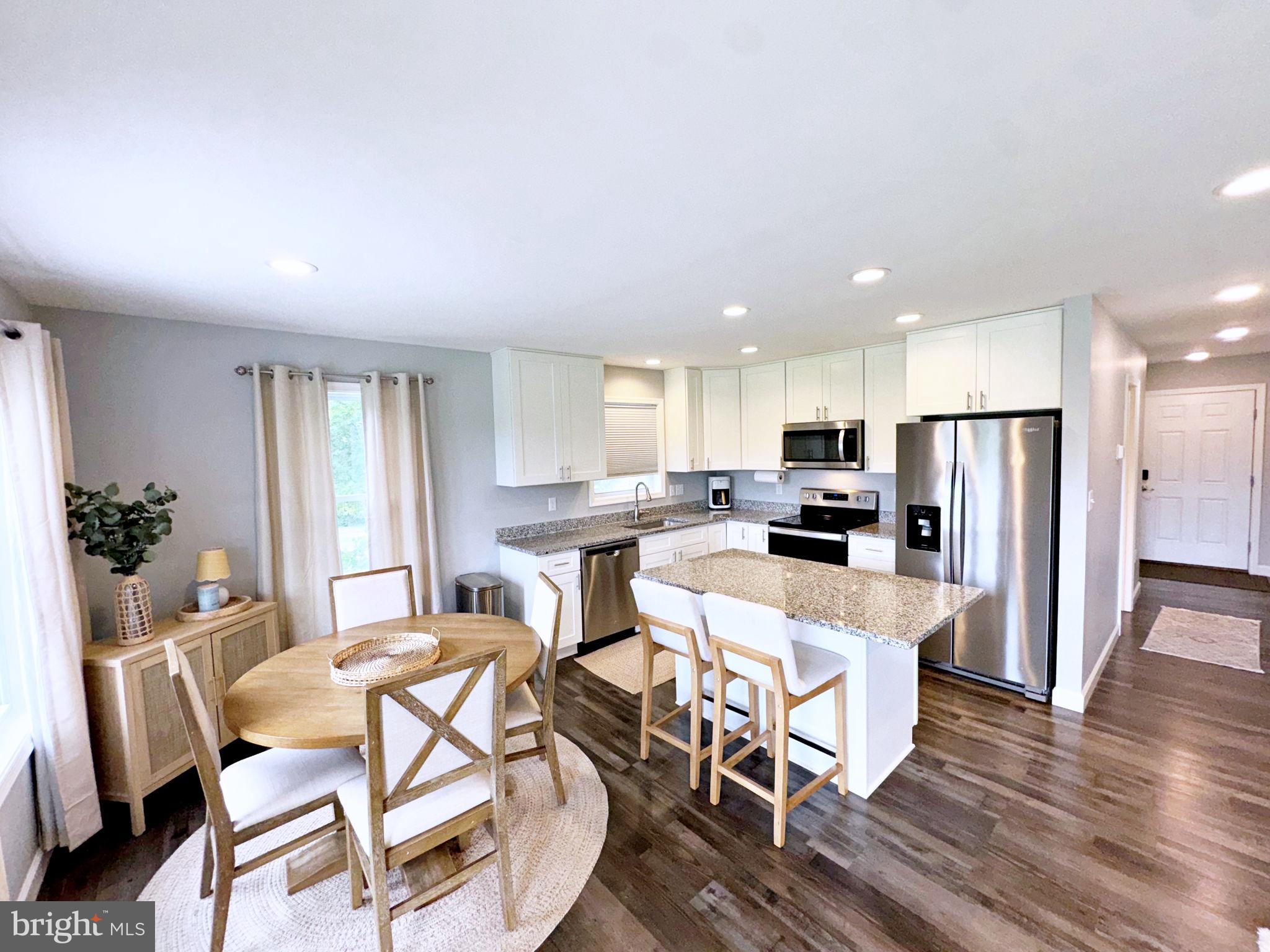 HIDDEN RIVER FARM - Residential