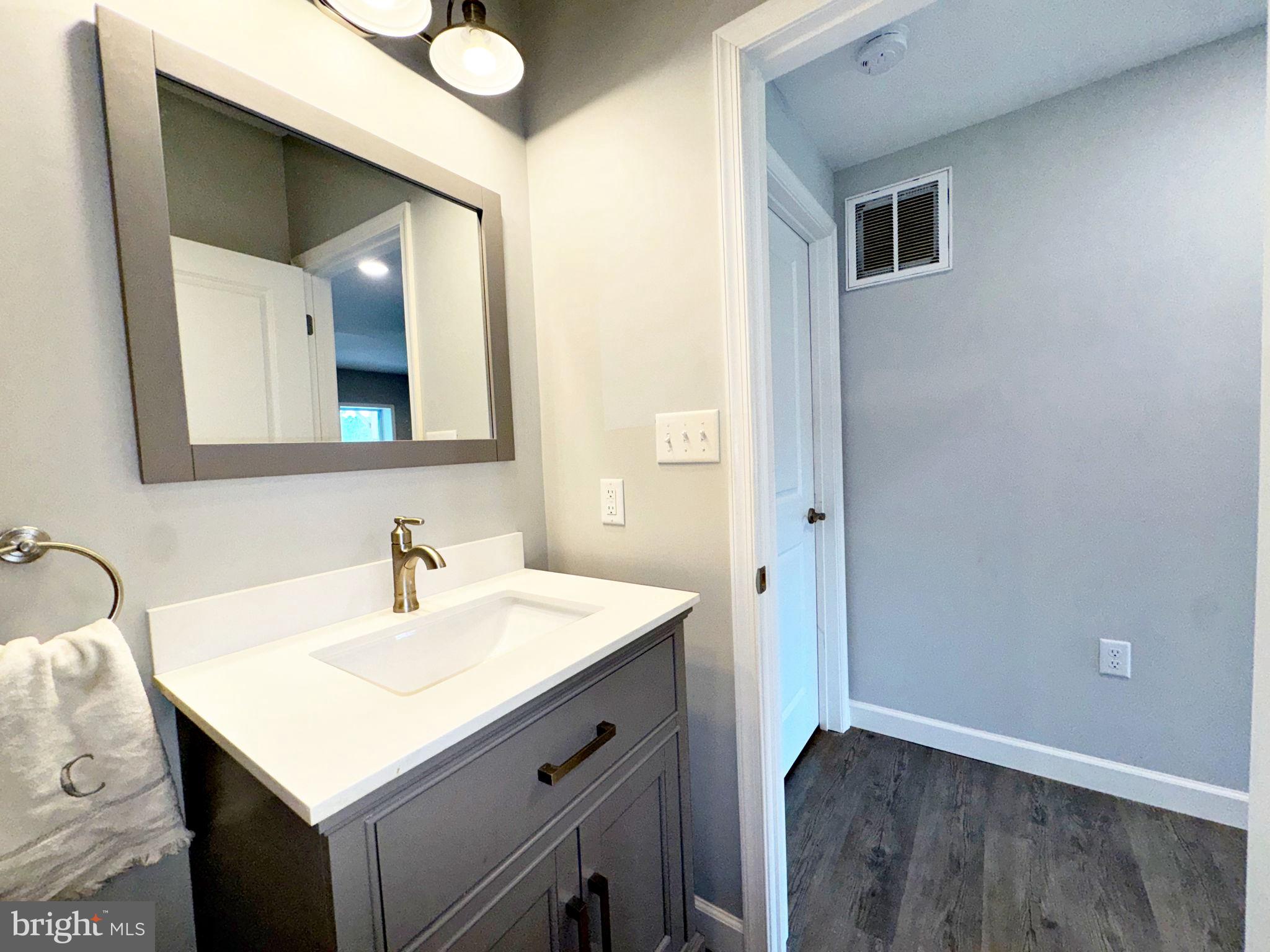 HIDDEN RIVER FARM - Residential