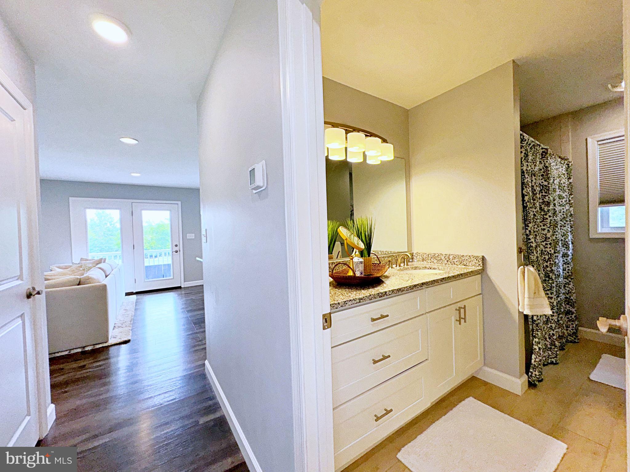 HIDDEN RIVER FARM - Residential