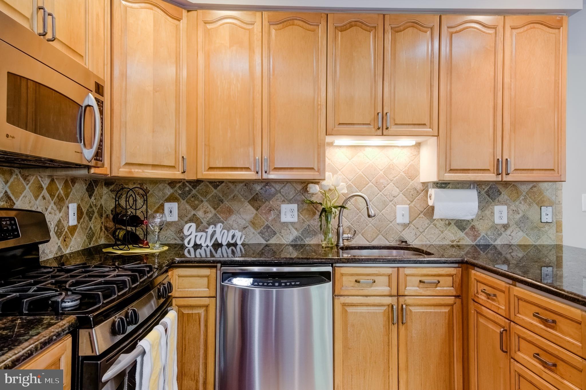 KINGSTOWNE - Residential Lease