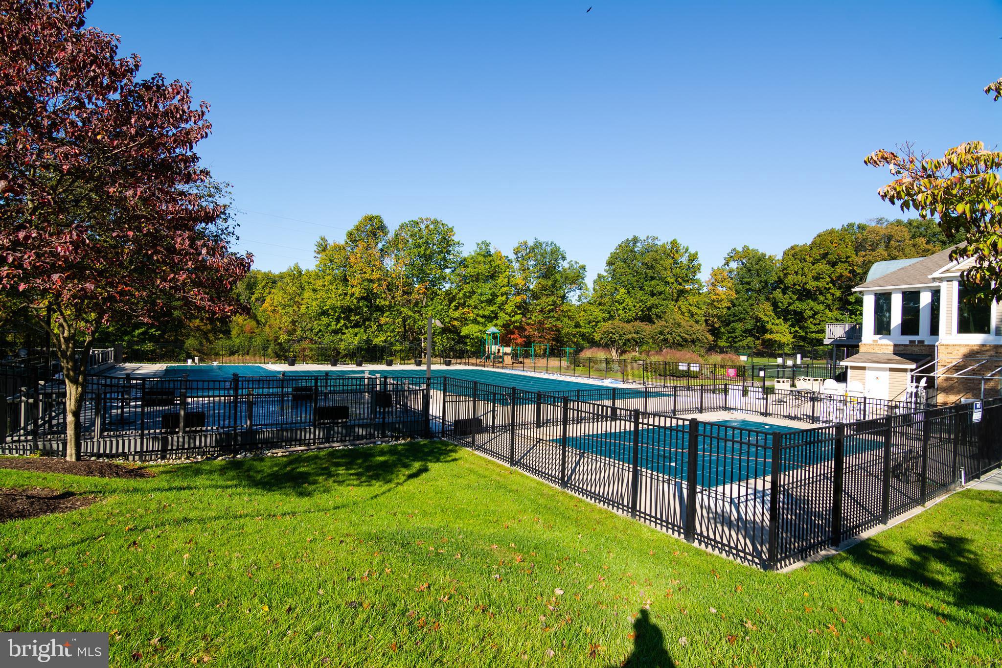 KINGSTOWNE - Residential Lease