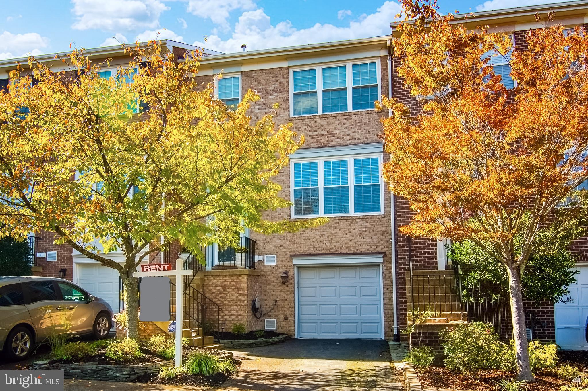 KINGSTOWNE - Residential Lease