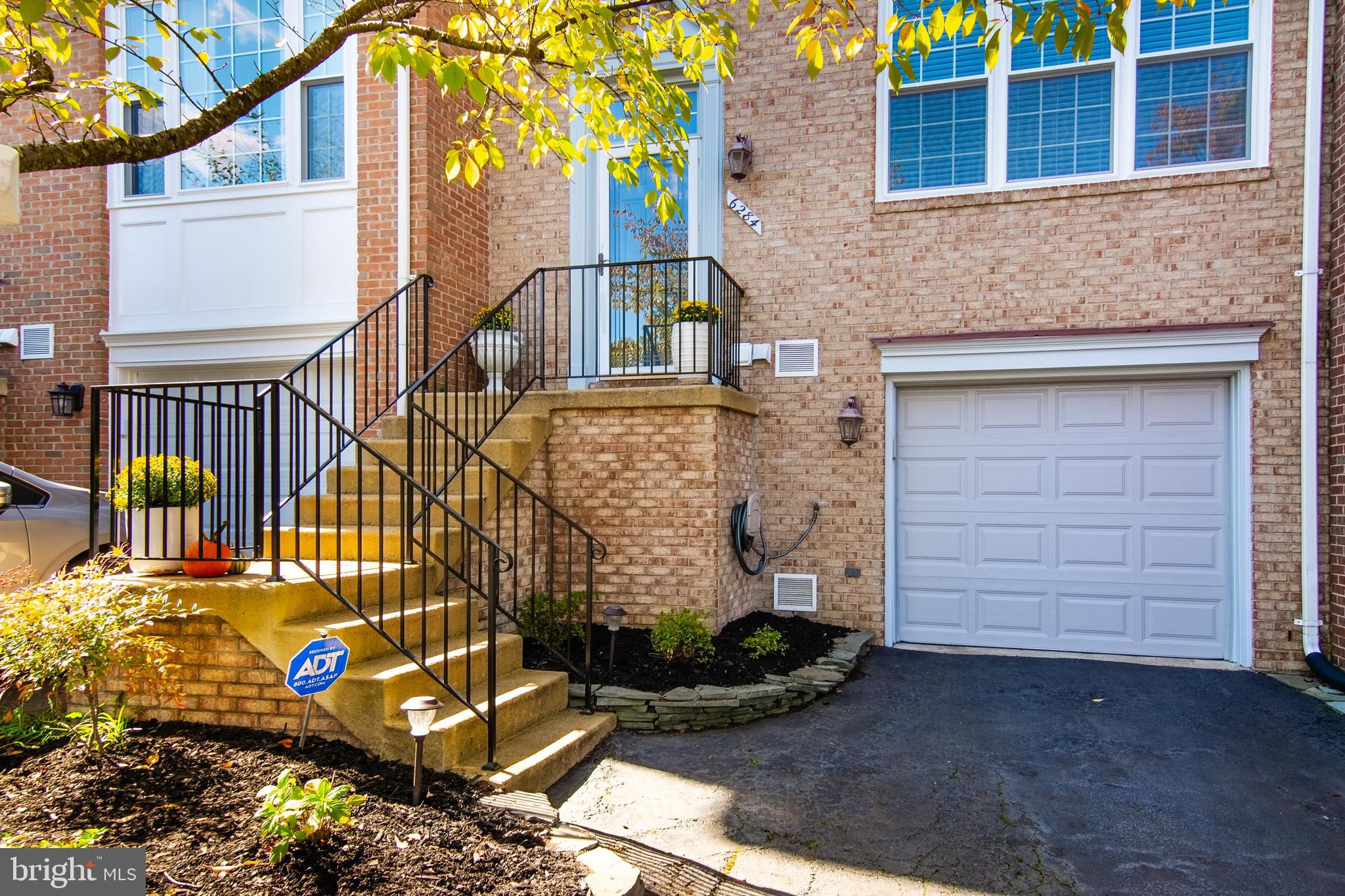 KINGSTOWNE - Residential Lease