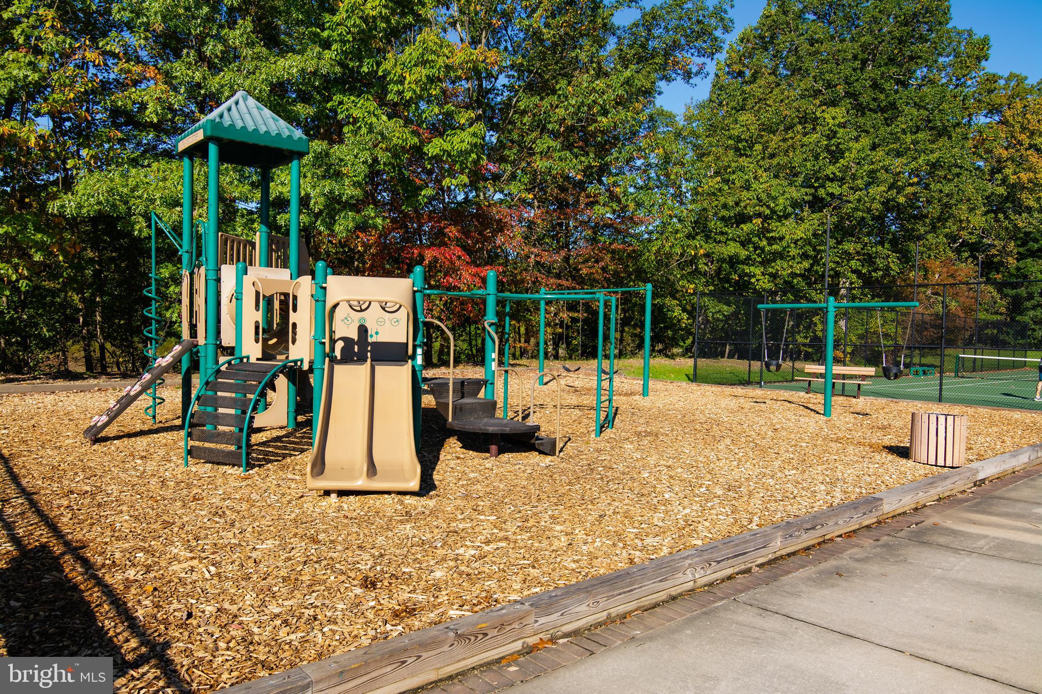 KINGSTOWNE - Residential Lease