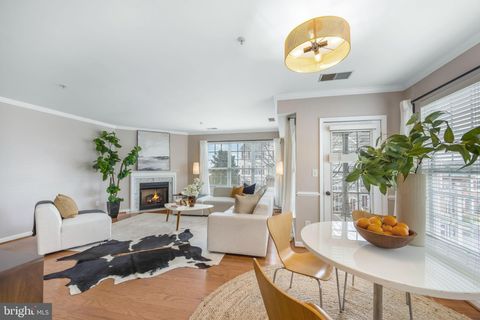 Photo of 2495 Angeline Drive #303, HERNDON, VA 20171 (MLS # VAFX2292342)