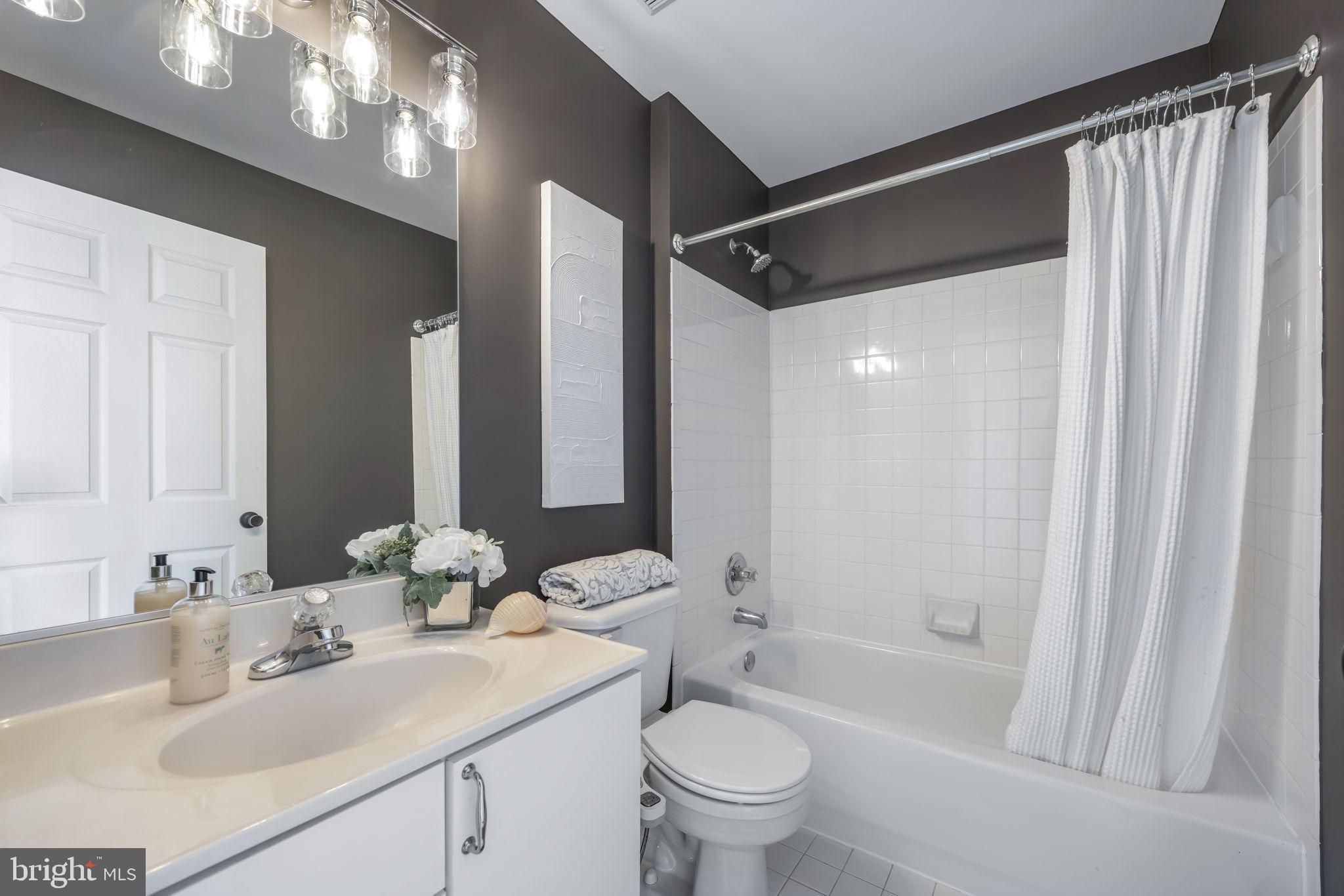 MANORS AT MCNAIR FARMS - Residential