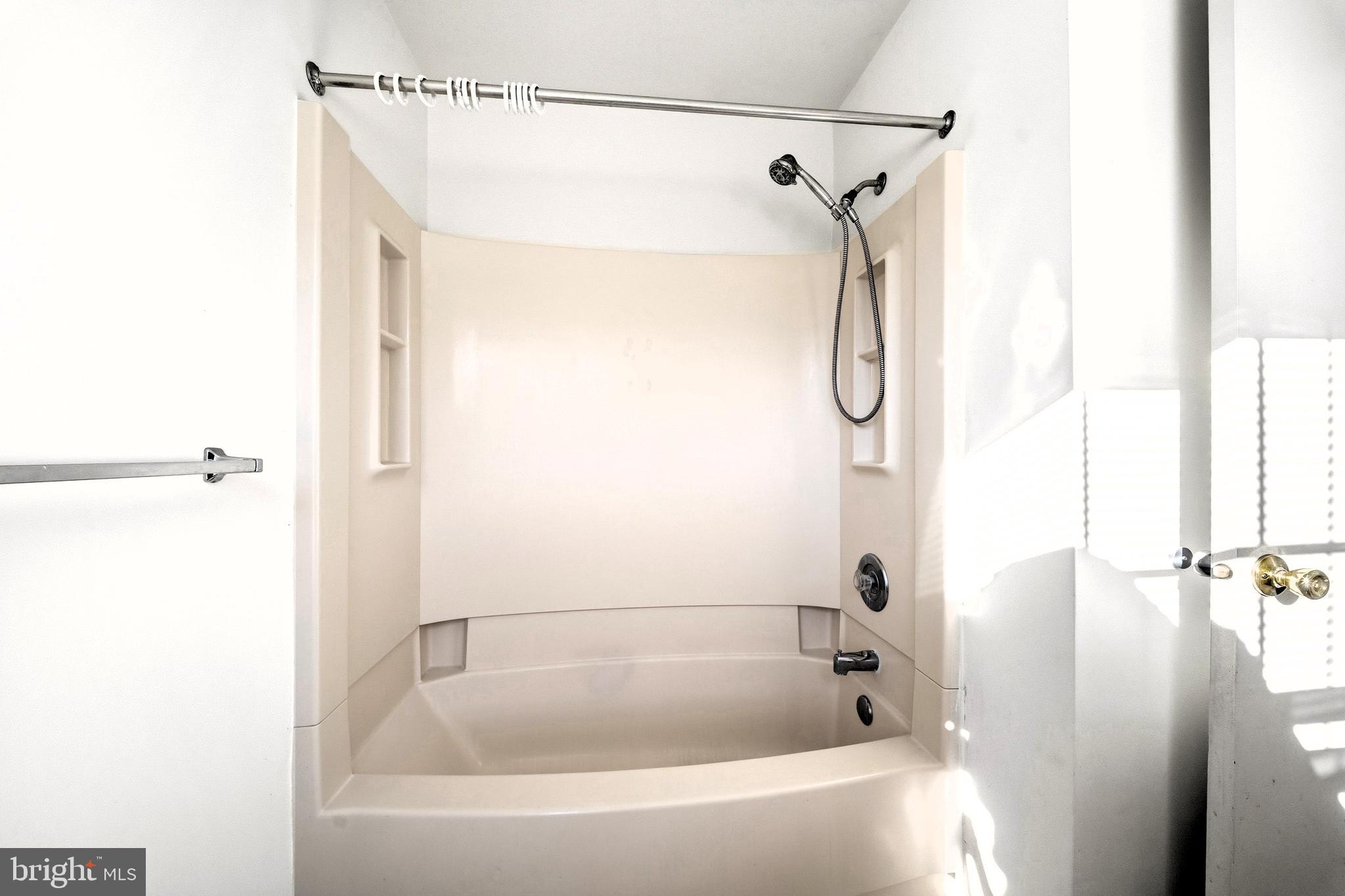 WILLOW STREAM - Residential