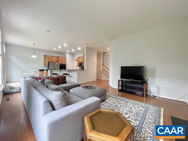 SPRING CREEK - Residential