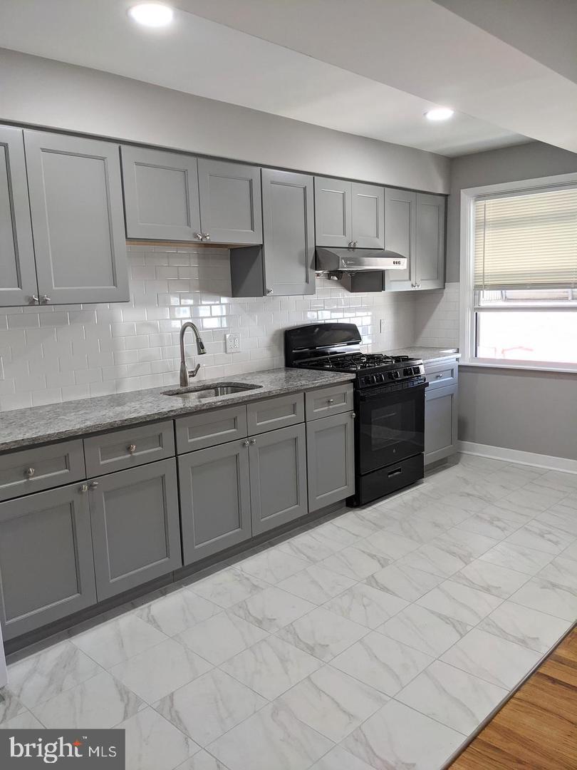 SOUTHBROOK PARK - Residential Lease