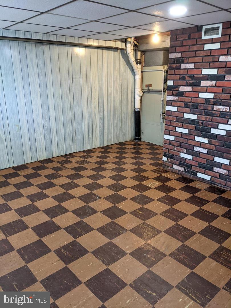 SOUTHBROOK PARK - Residential Lease