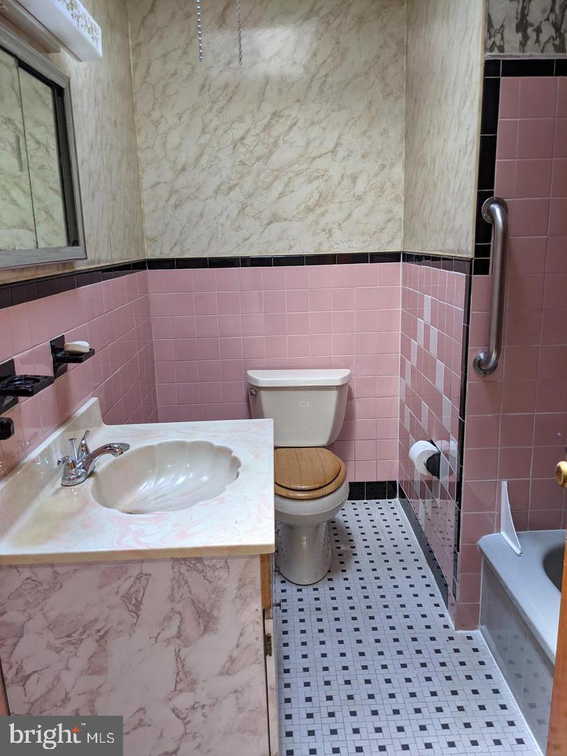 SOUTHBROOK PARK - Residential Lease