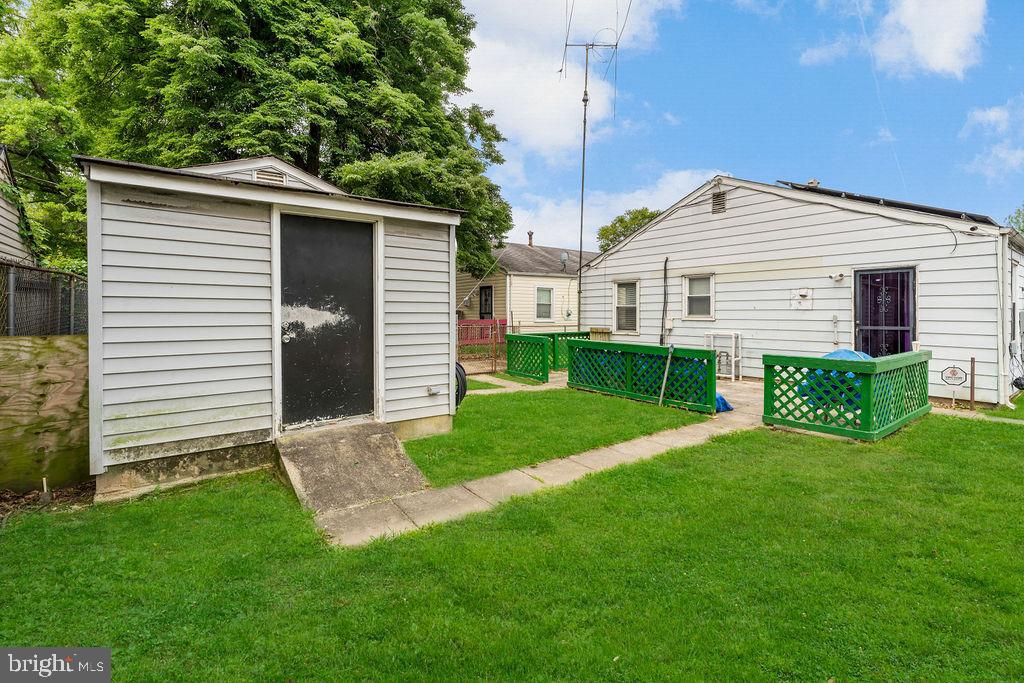 CAPITOL HEIGHTS - Residential