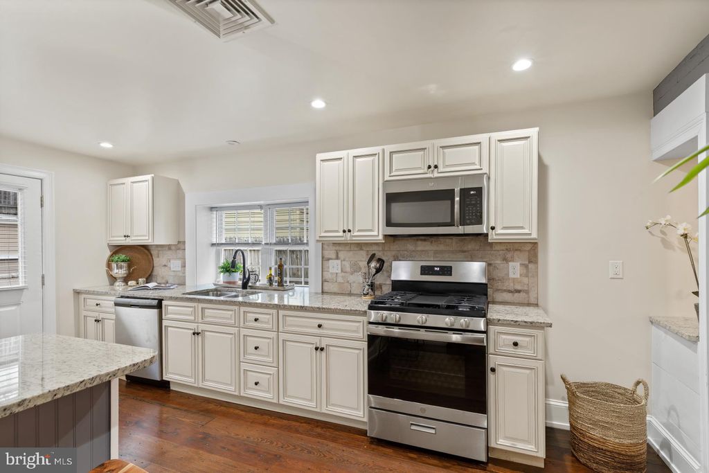 Photo of 219 N LIME ST, LANCASTER, PA 17602 (MLS # PALA2029612)