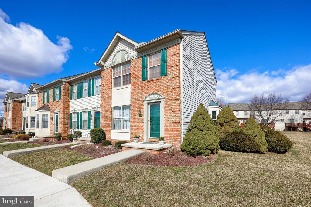 Photo of 628 Cobblestone Lane, LANCASTER, PA 17601 (MLS # PALA2063172)