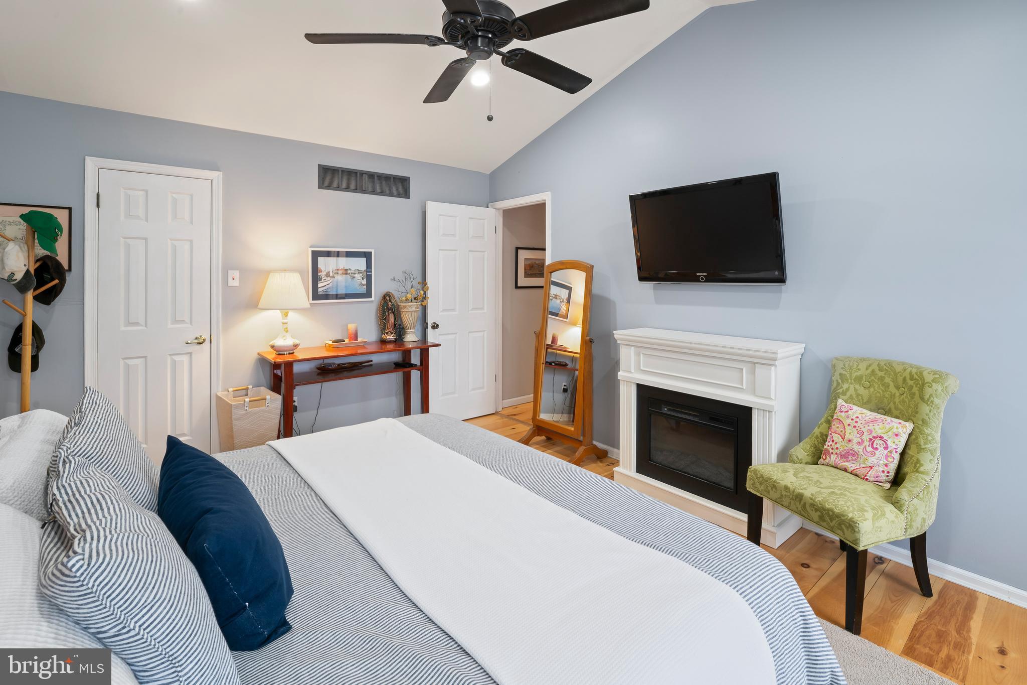 CABIN RUN ESTS - Residential