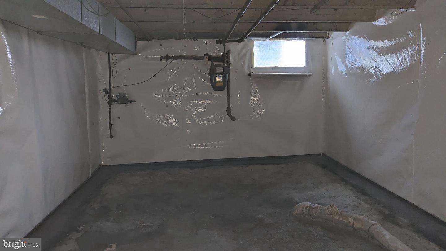 124 W HAMBURG STREET