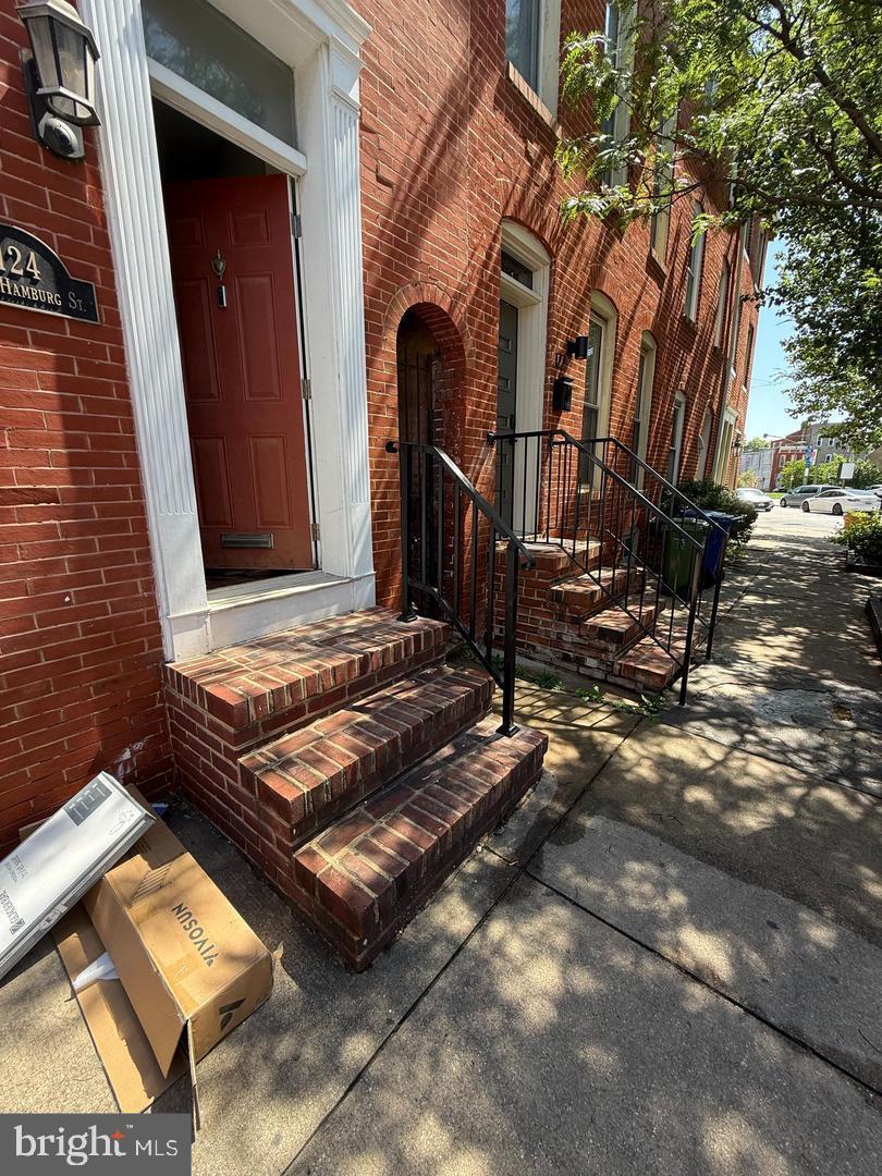 124 W HAMBURG STREET