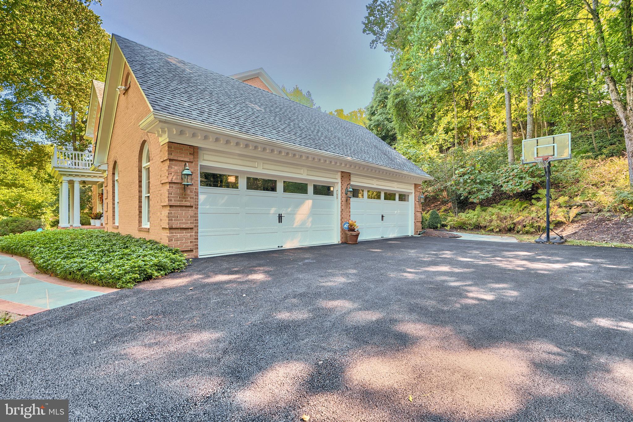 LAURELFORD - Residential