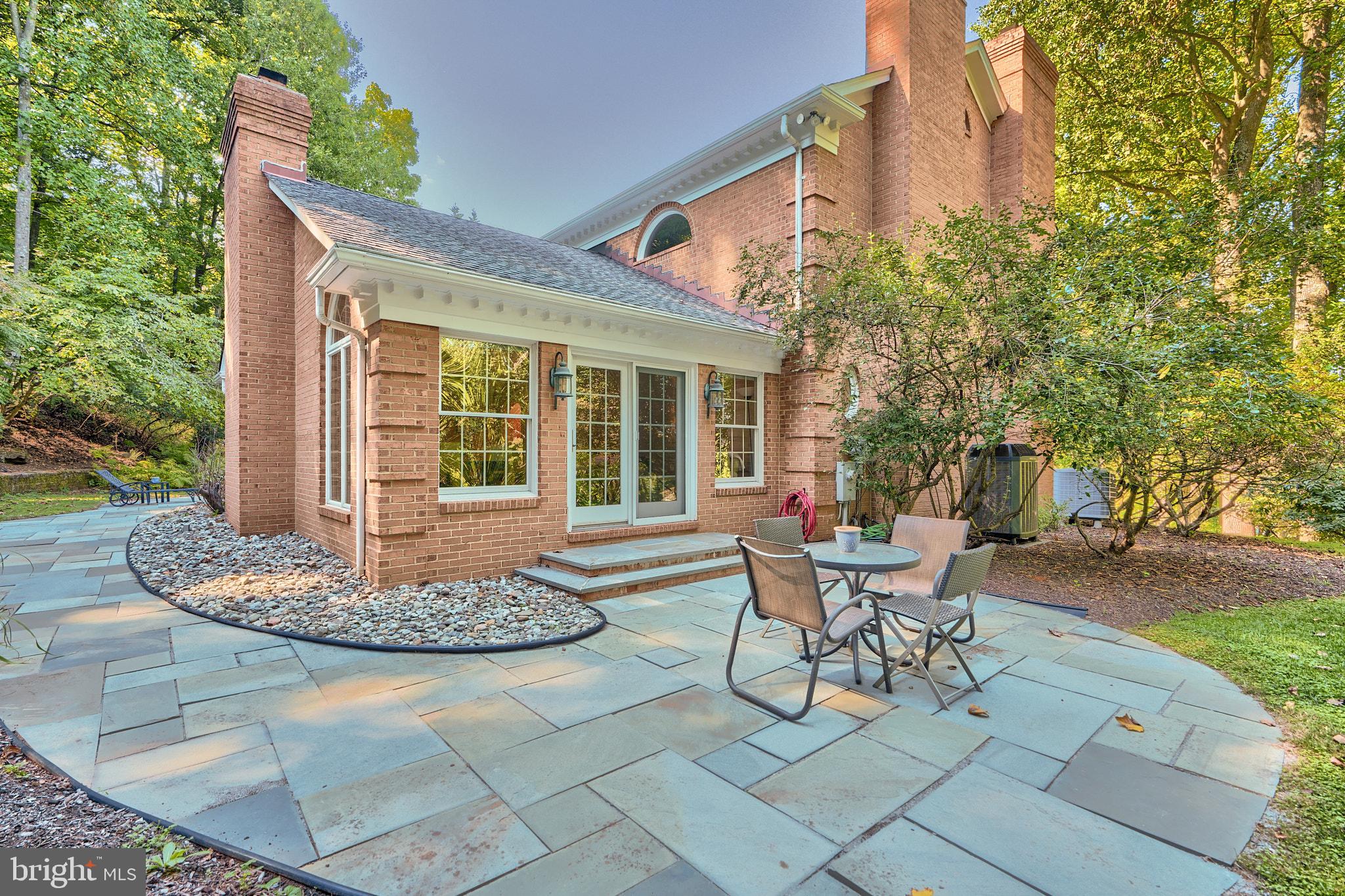 LAURELFORD - Residential