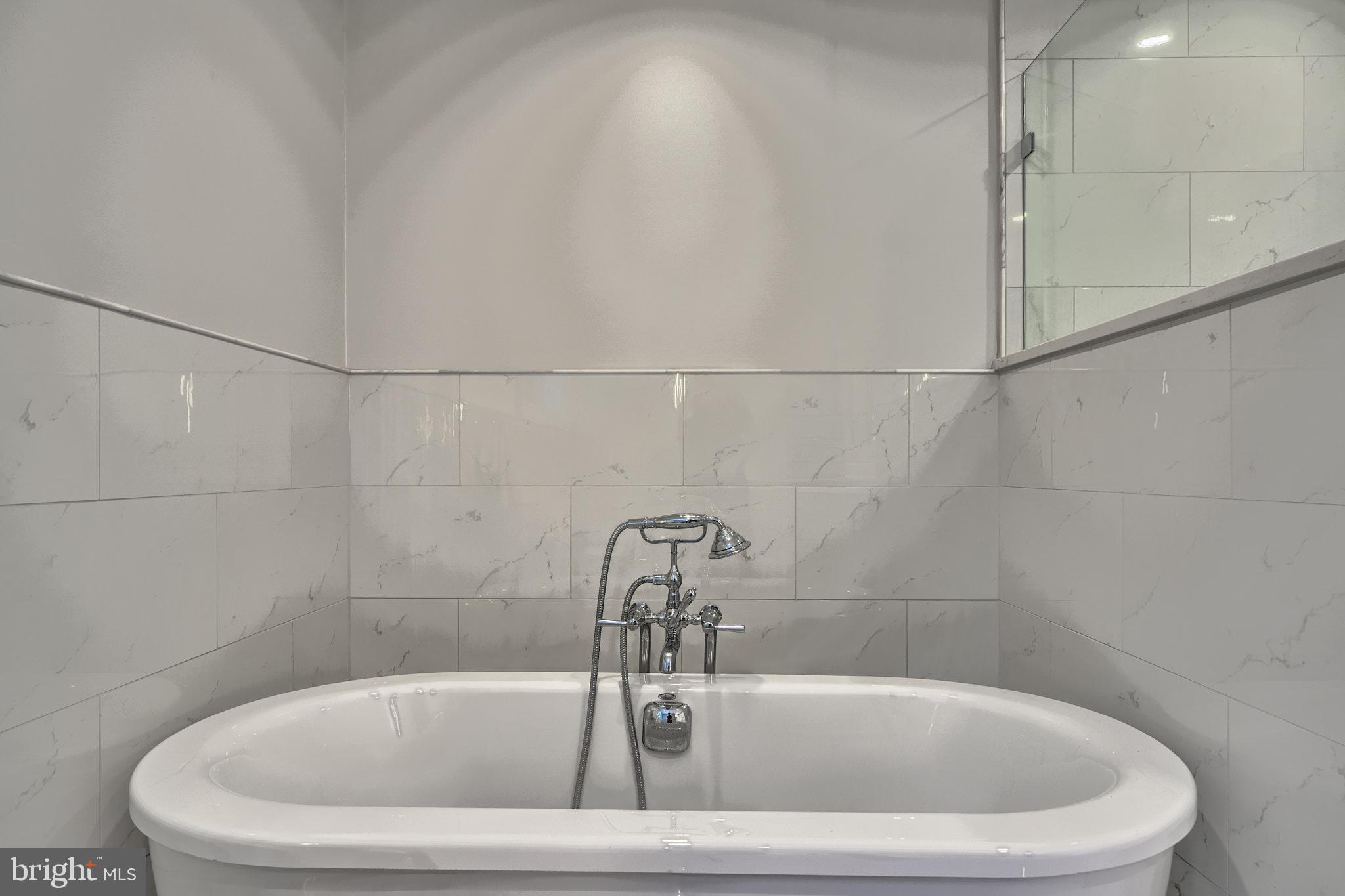 LAURELFORD - Residential