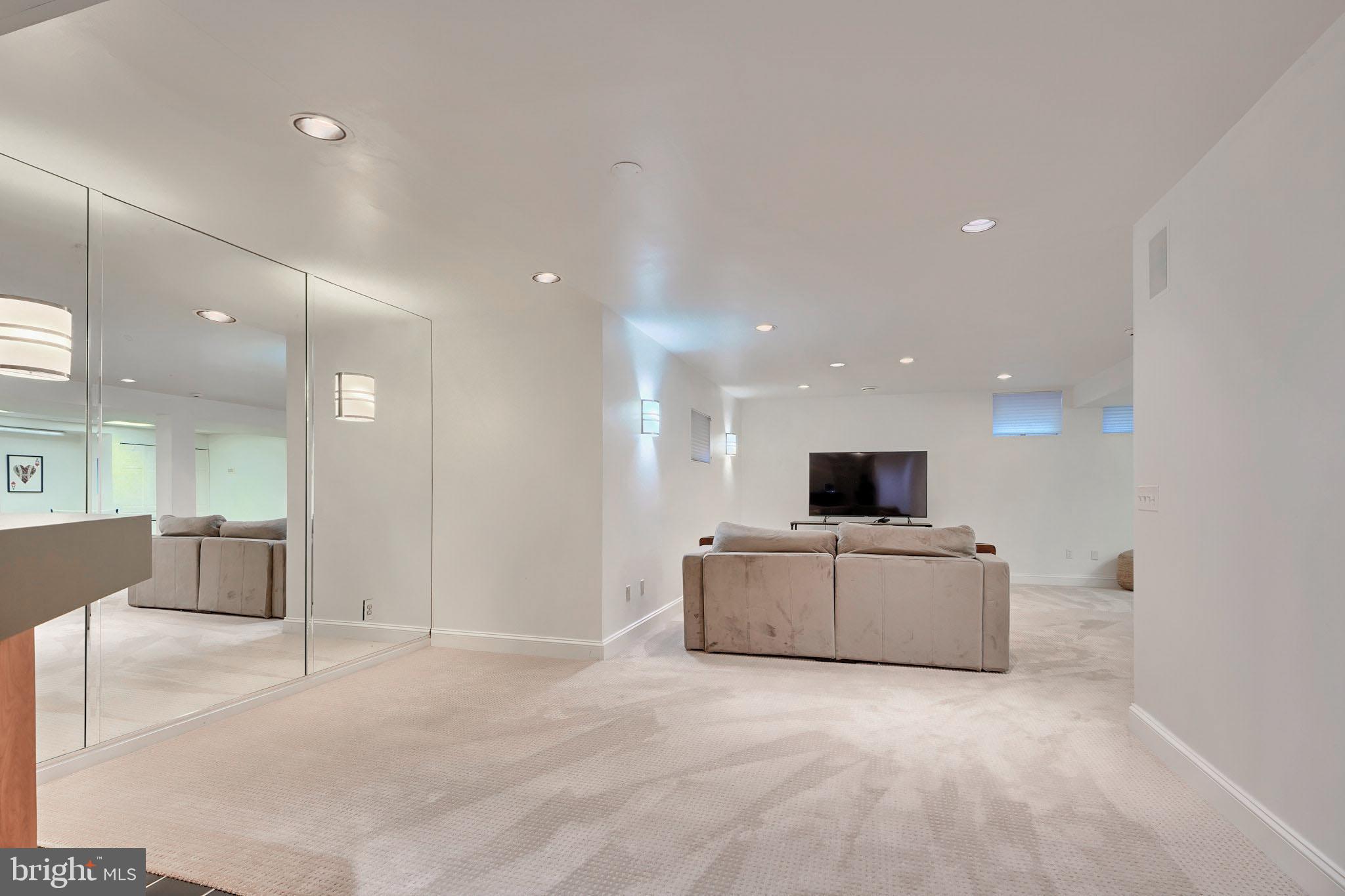 LAURELFORD - Residential