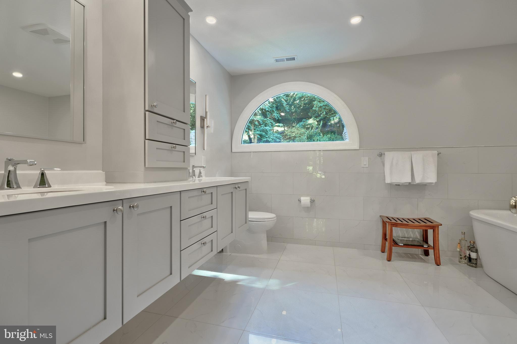 LAURELFORD - Residential