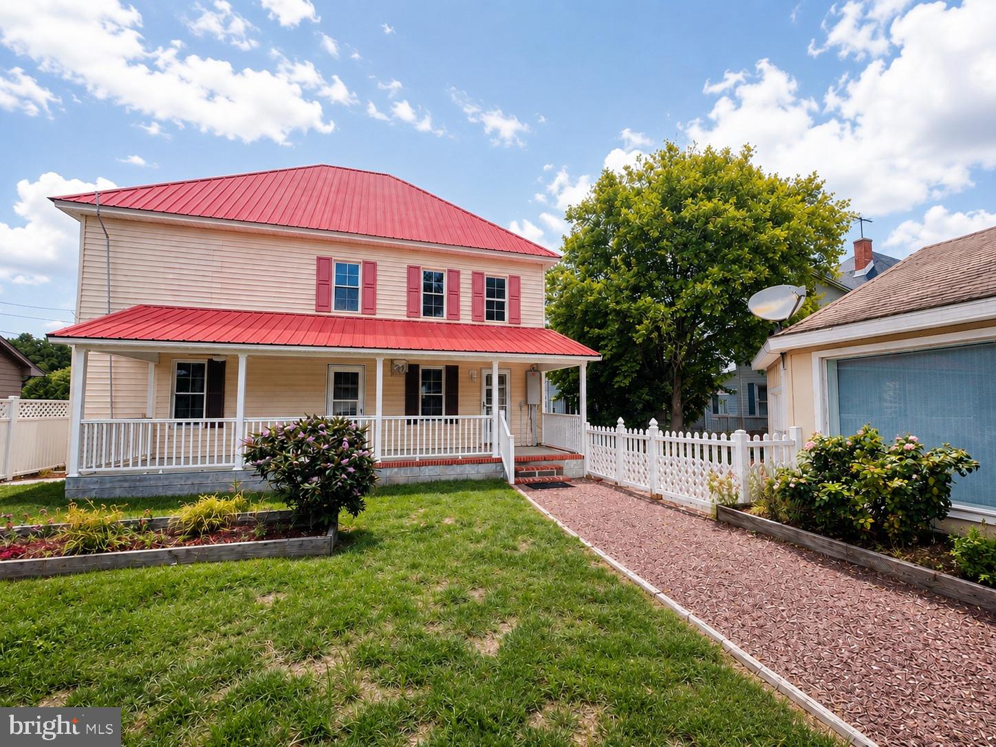 6 DELAWARE AVENUE