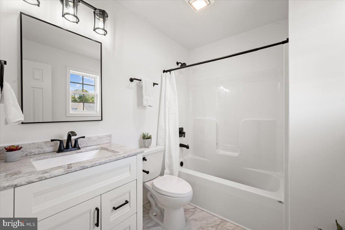 INWOOD VILLAGE - Residential