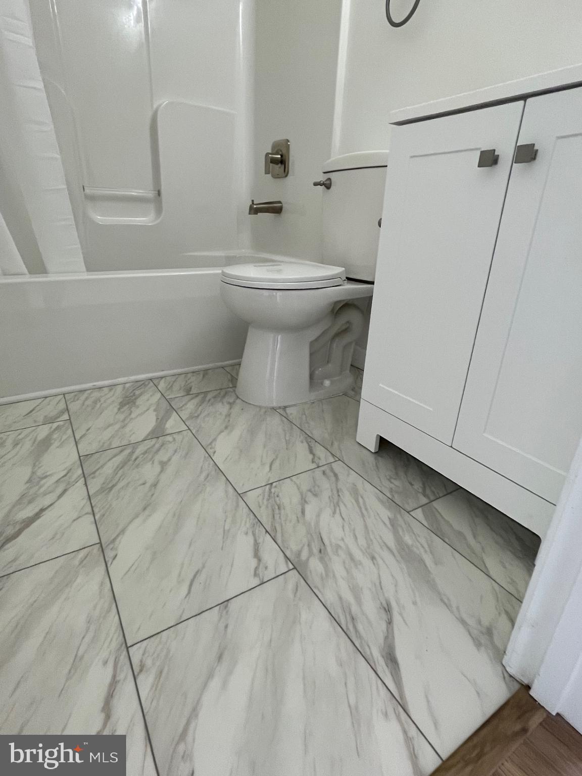 INWOOD VILLAGE - Residential