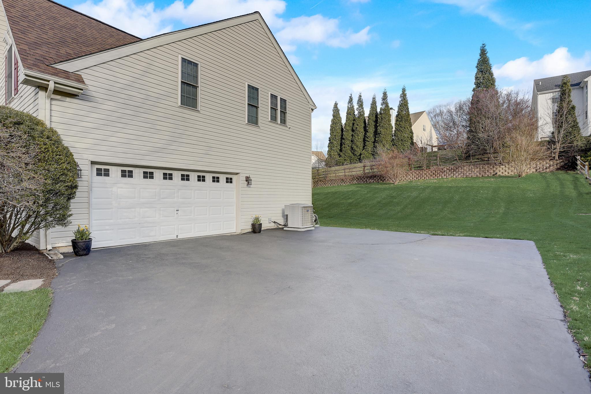 MEADOWS AT VALLEYFRG - Residential