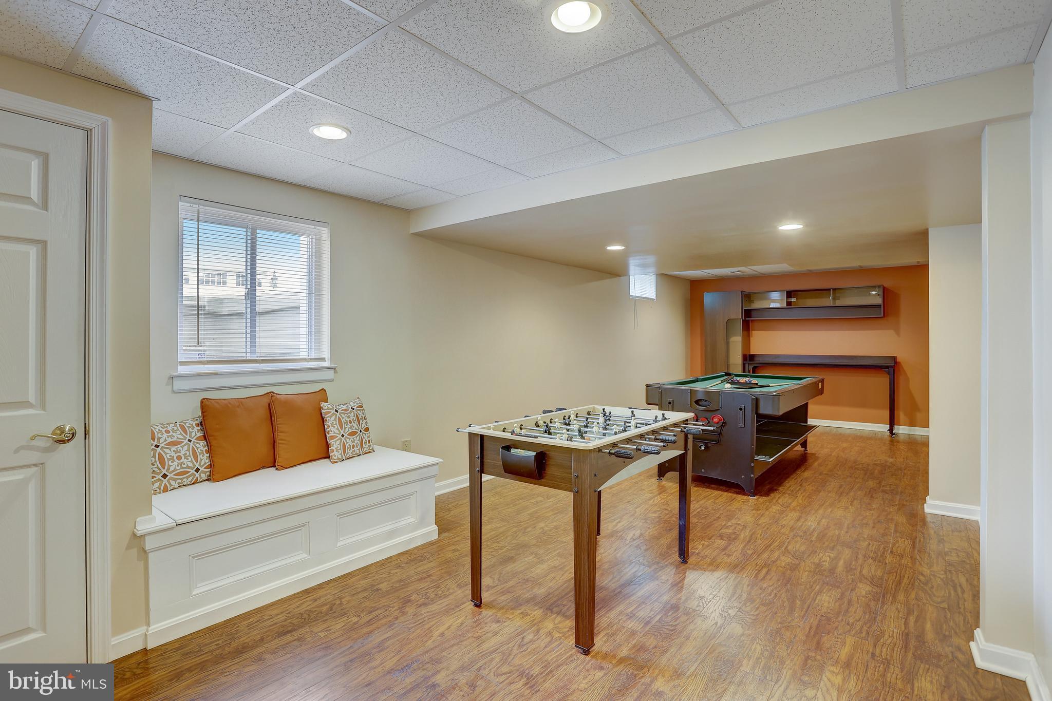 MEADOWS AT VALLEYFRG - Residential