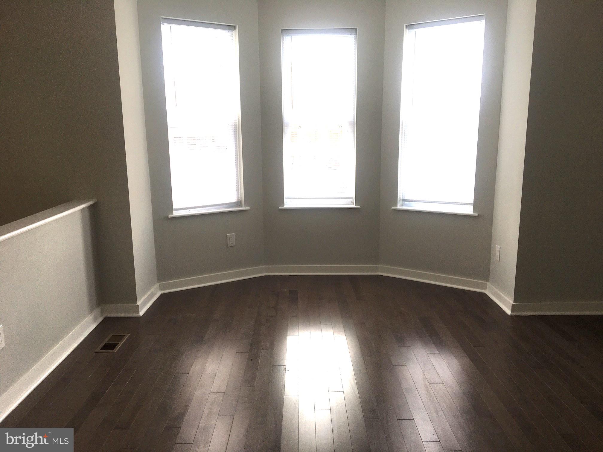 UNIVERSITY CITY - Residential Lease