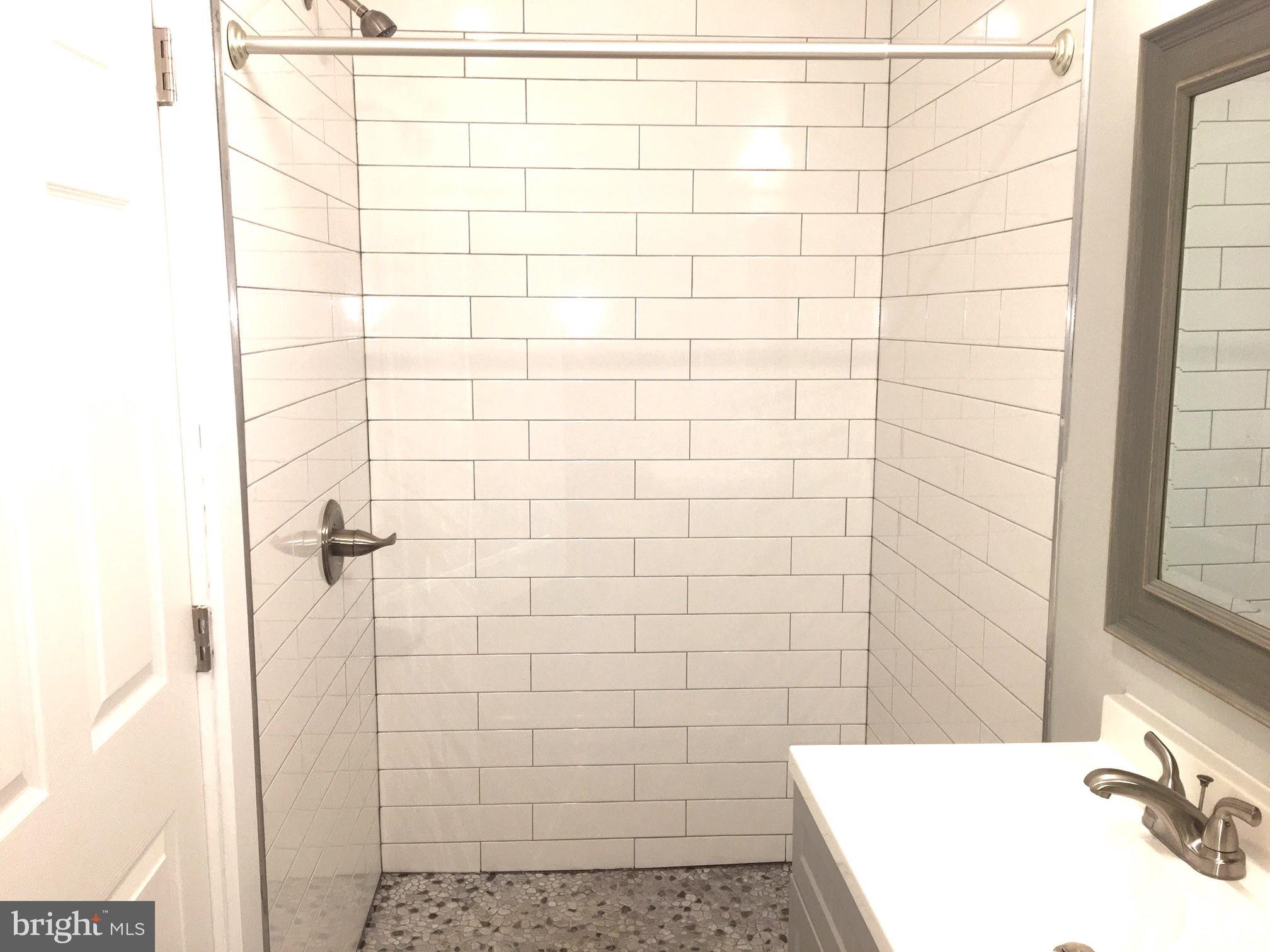 UNIVERSITY CITY - Residential Lease